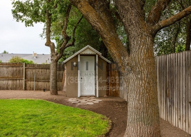 Building Photo - 255 N 400 E