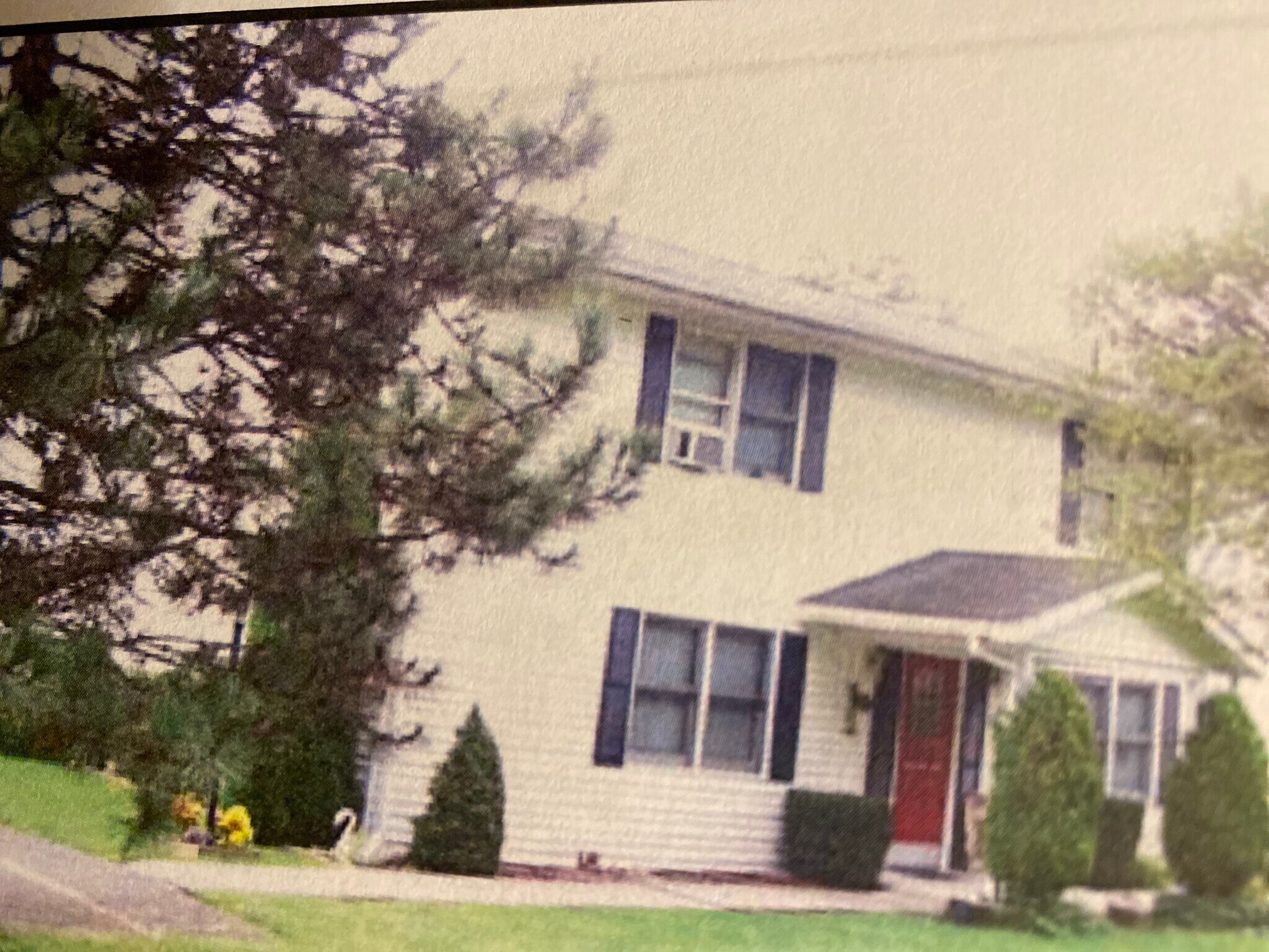 Building Photo - 322 Valley Rd