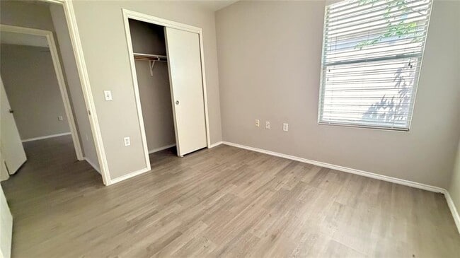 Building Photo - 12333 Paloma Blanca Way