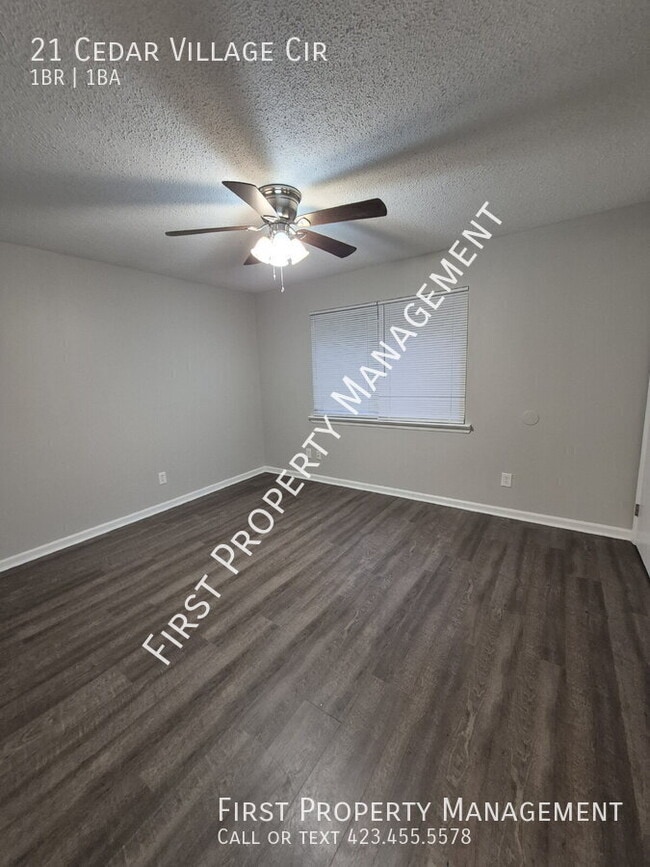 Building Photo - 21 Cedar Village Cir