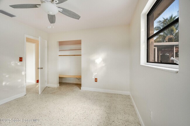 Building Photo - 155 Melbourne Ave