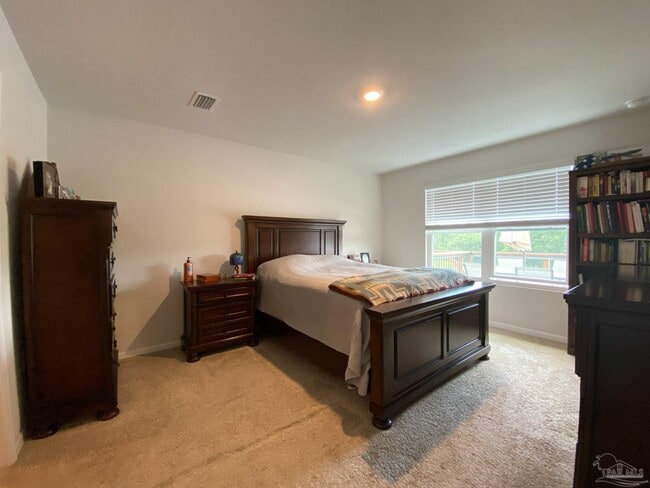 Building Photo - 5601 Guinevere Ln