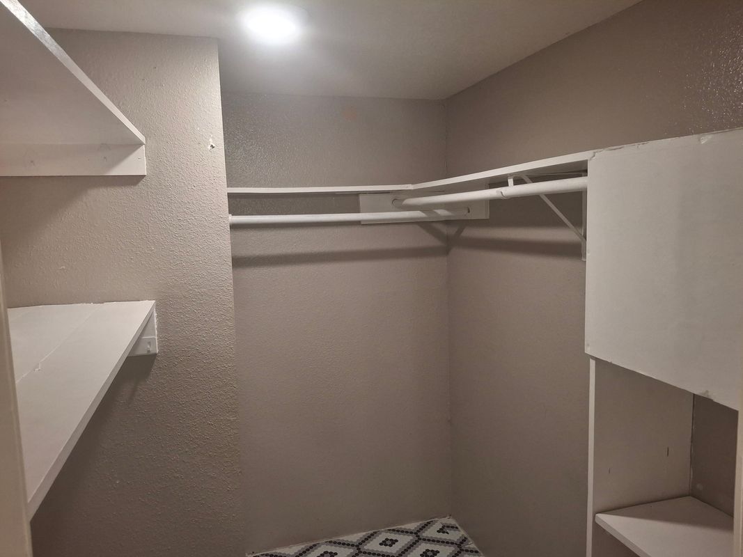 Building Photo - 12660 Ashford Point Dr