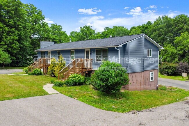 Primary Photo - 3630 Douglas Ave