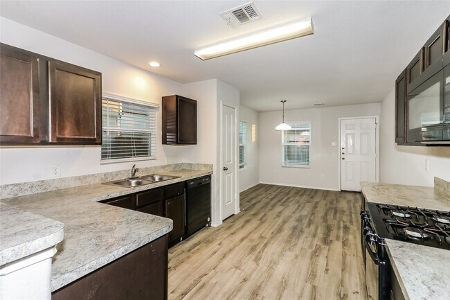 Building Photo - 24102 Treviso Gardens Dr