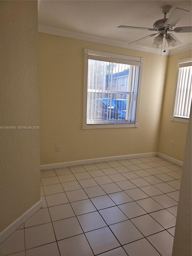 Building Photo - 1543 SE 25th St