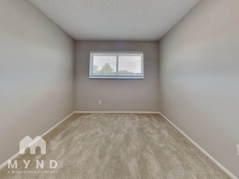 Building Photo - 10826 Riana Dr