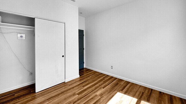 Building Photo - Fruit Trees on this Tastefully Remodeled House in Prescott!