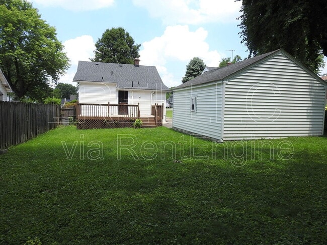 Building Photo - 1810 Fust Ave