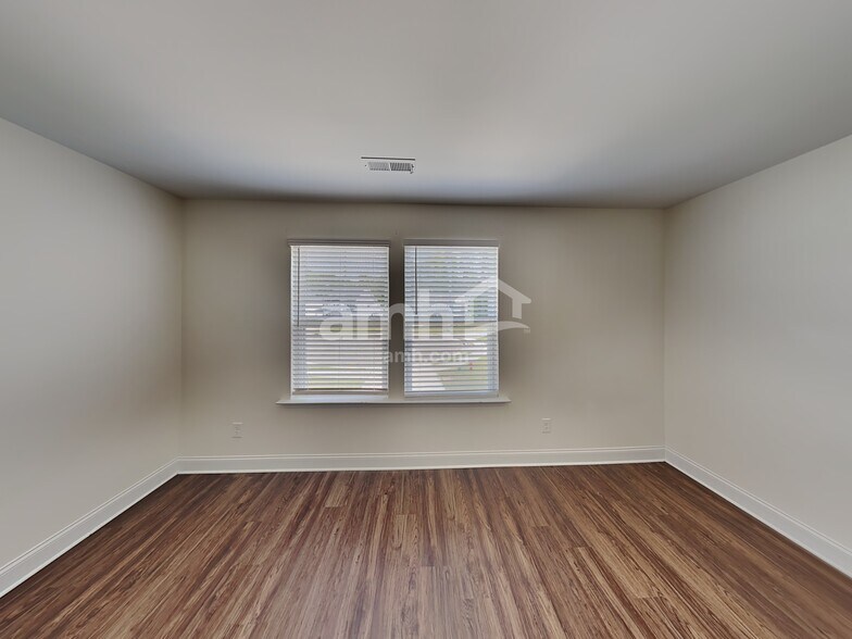 Building Photo - 194 Pullen Dr