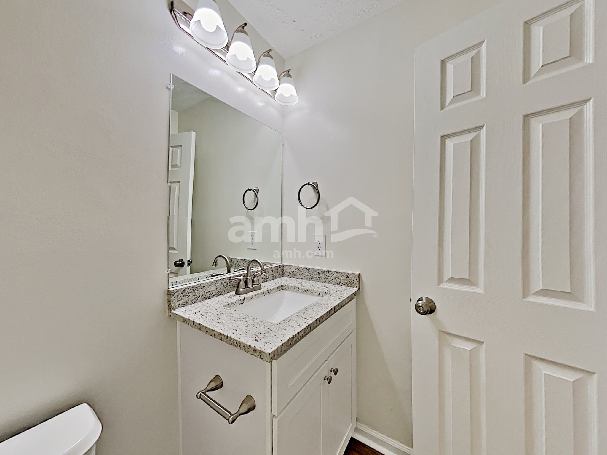 Building Photo - 1624 Jo Ann Dr
