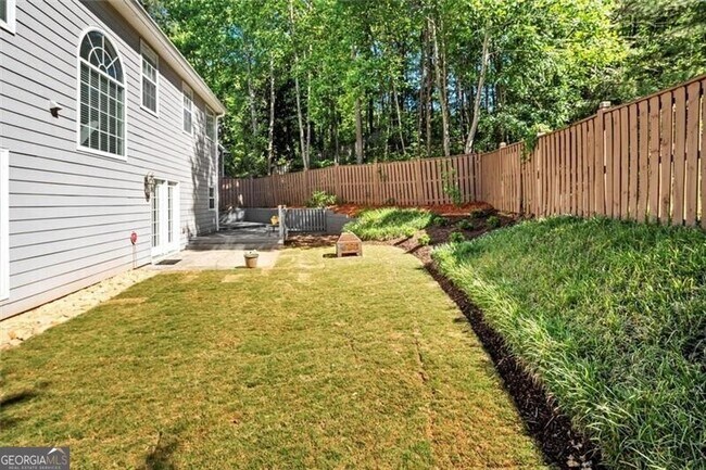 Building Photo - 4220 Hunters Green Way NE