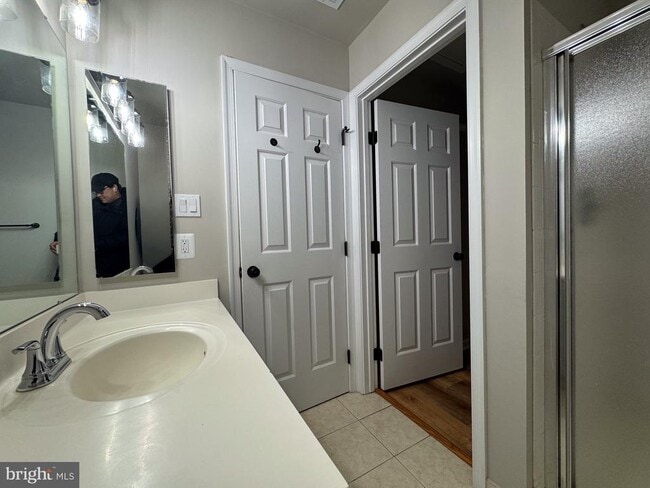 Building Photo - 6337 Littlefield Ct