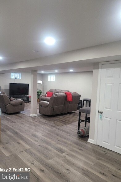 Building Photo - 16309 Holly Hill Dr