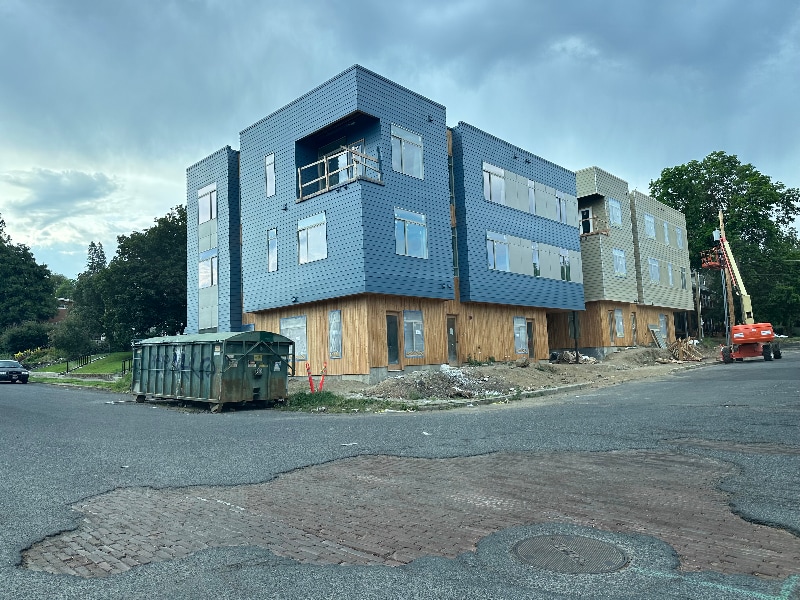 Building Photo - 605 S Adams St