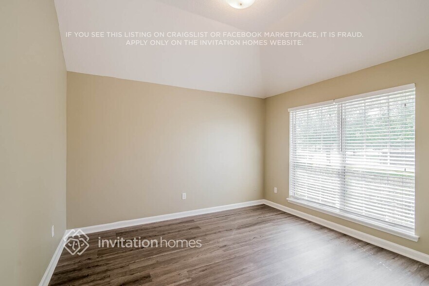 Building Photo - 2205 Cascadia Ct