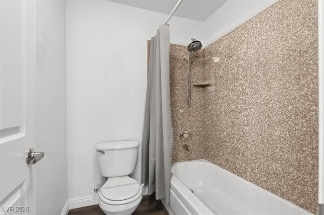 Building Photo - 2606 S Durango Dr