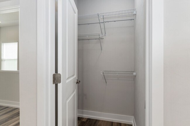 Building Photo - 3/3 NEAR UF FOR FALL 2026!