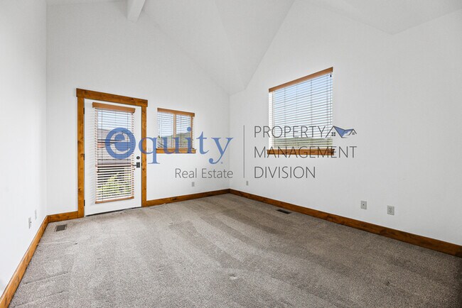 Building Photo - 8143 Courtyard Loop