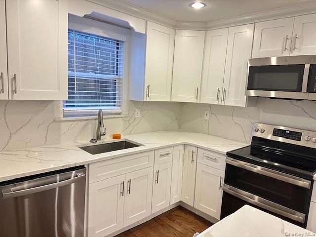 Building Photo - 23 West Dr