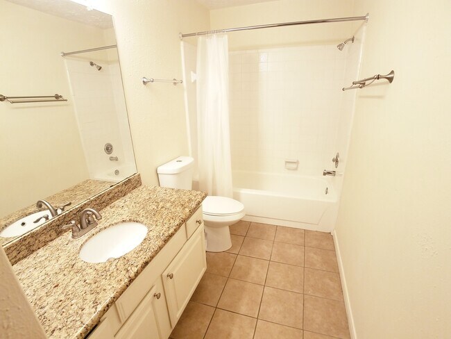 Building Photo - 2111 Echo Ridge