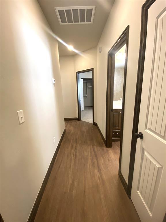 Building Photo - 4200 Royal Garden Dr