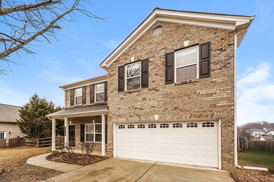 Building Photo - 255 Flanders Dr