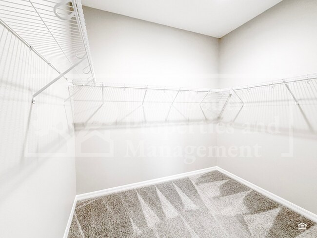 Building Photo - 3430 Cup Dr