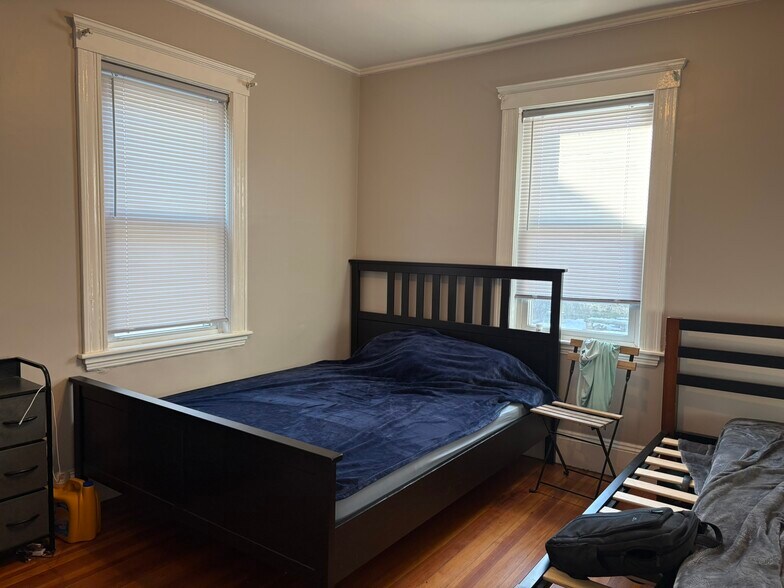 Building Photo - 58 Prentiss St