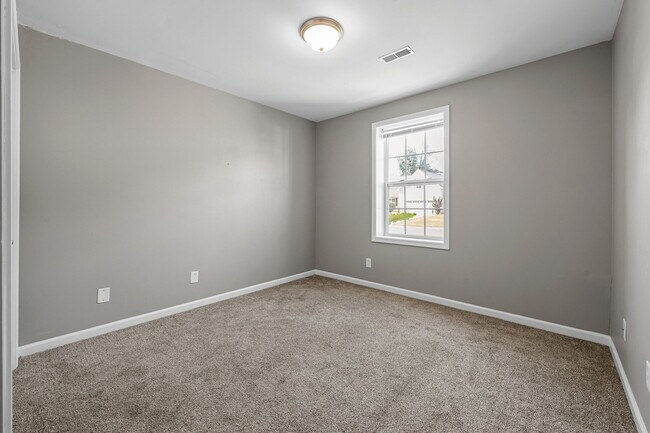 Building Photo - 1414 Addison Dr