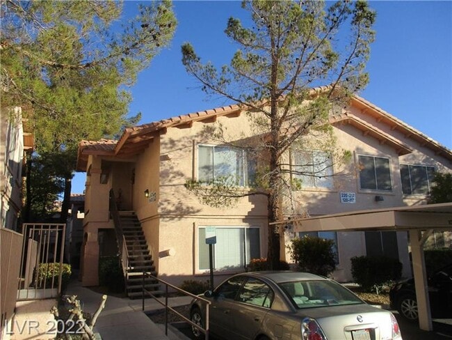 Building Photo - 350 S Durango Dr