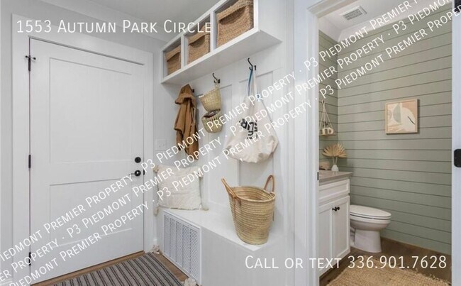 Building Photo - 1553 Autumn Park Cir