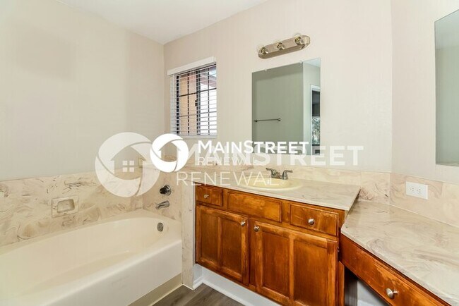 Building Photo - 4 Bedroom Pet-Friendly Home in Tucson, AZ ...