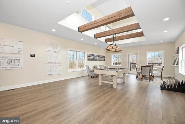 Building Photo - 121 High Pointe Dr