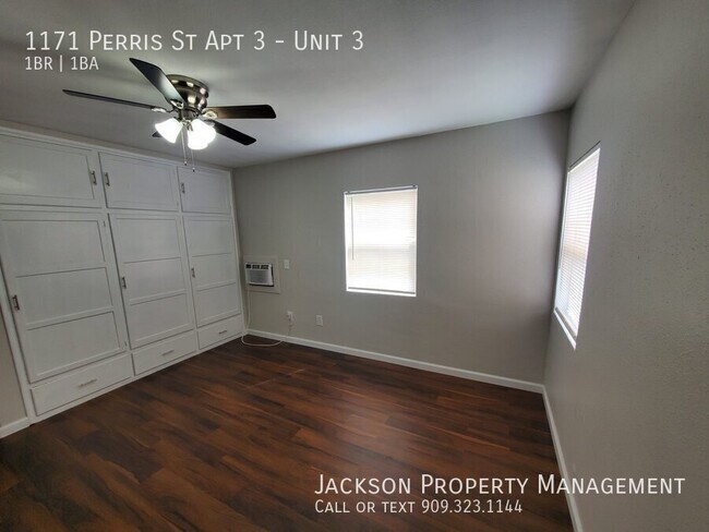Building Photo - 1171 N Perris St