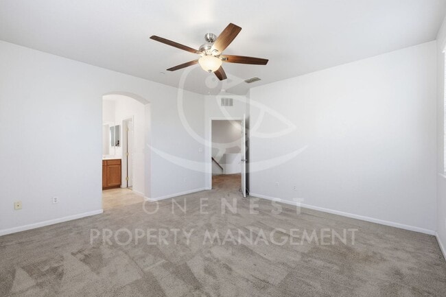 Building Photo - 1070 Sierra View Cir