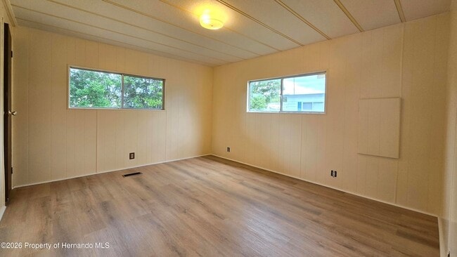 Building Photo - 7393 Fairlane Ave