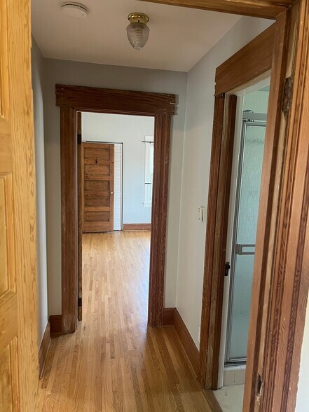 Building Photo - 4190 Lincoln Ave