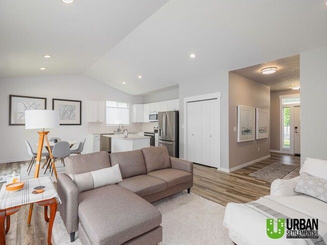 Building Photo - Charming 3-Bedroom Home in North Spokane –...