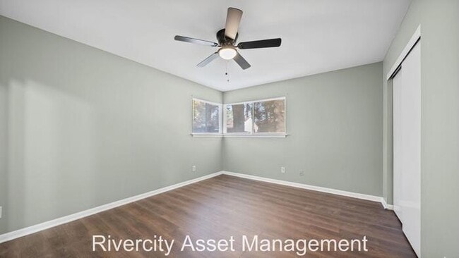 Building Photo - East Memphis Beauty!!!! Section 8 Welcomed...