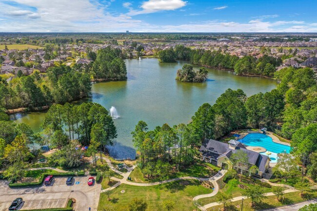 Building Photo - 5802 Sawyer Bend Ln