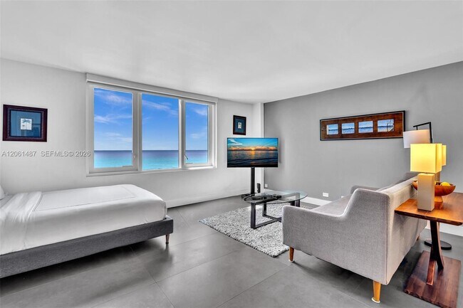 Building Photo - 2301 Collins Ave
