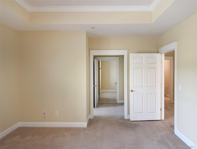 Building Photo - 19 Cropsey St