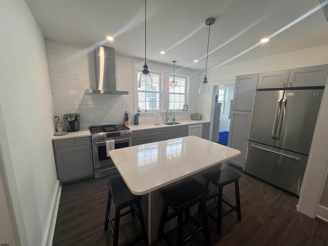 Building Photo - 29 N Hanover Ave