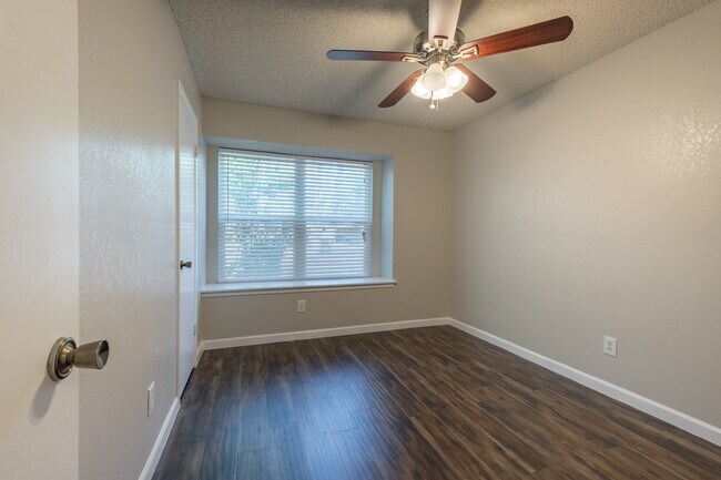 Building Photo - Charming 3-Bedroom, 2-Bath Home in Anderson Mill – Prime Northwest Austin Location!