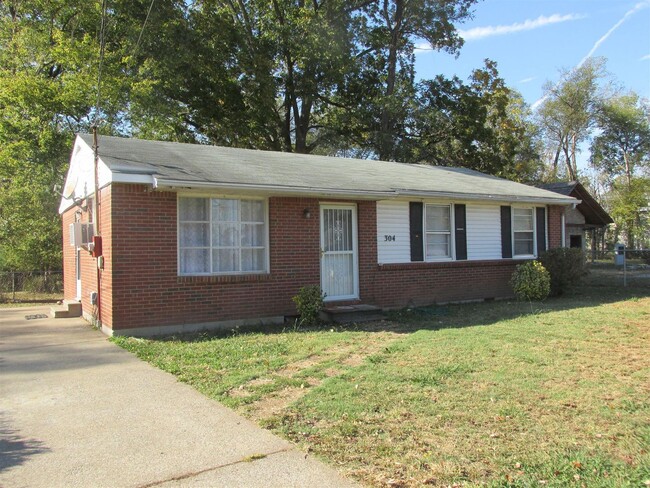 Primary Photo - 3 Bedroom 1 Bath Pet Friendly Home For Rent!