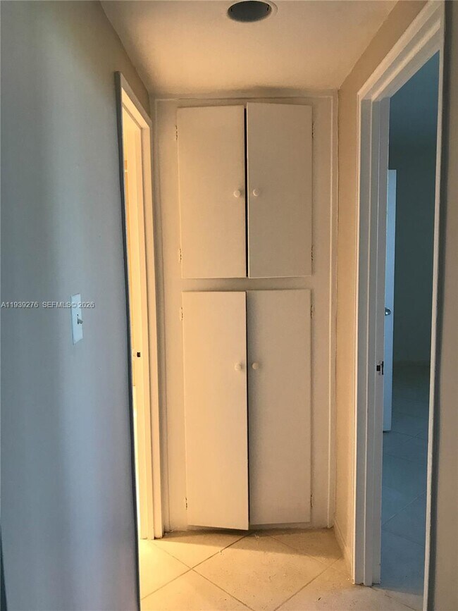 Building Photo - 10185 Collins Ave