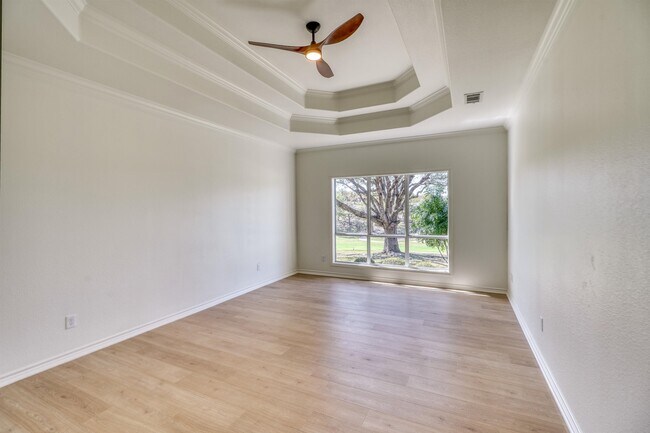 Building Photo - 1100 Broken Hills Dr