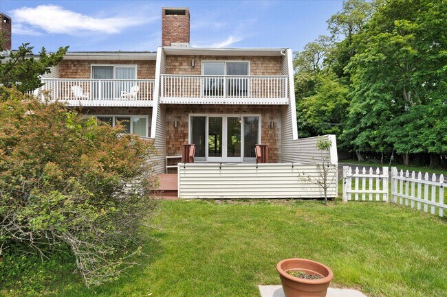 Building Photo - 188 Main St