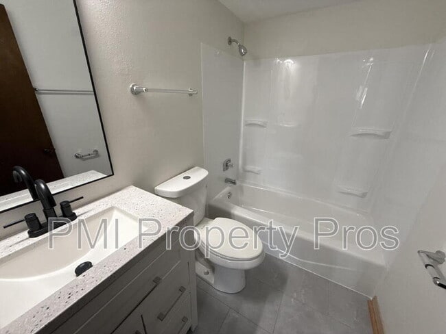 Building Photo - 8150 S 88th St